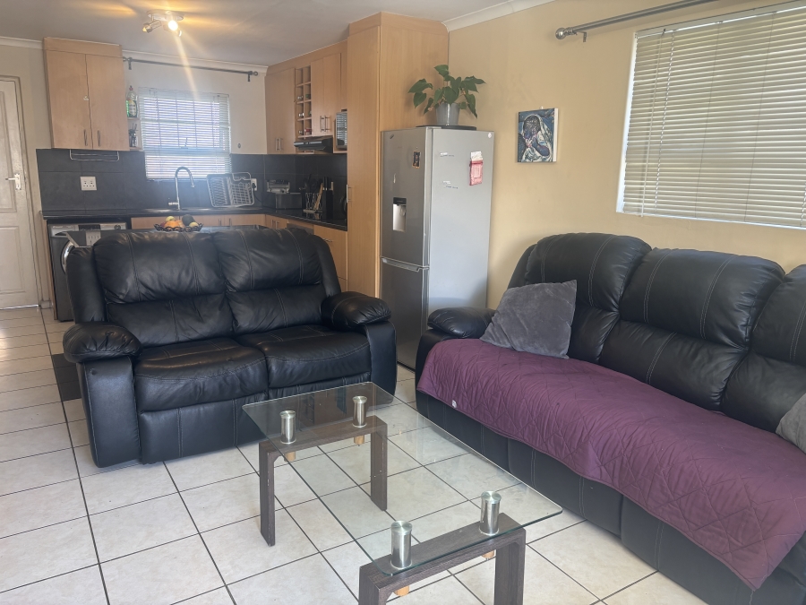 3 Bedroom Property for Sale in Goodwood Park Western Cape